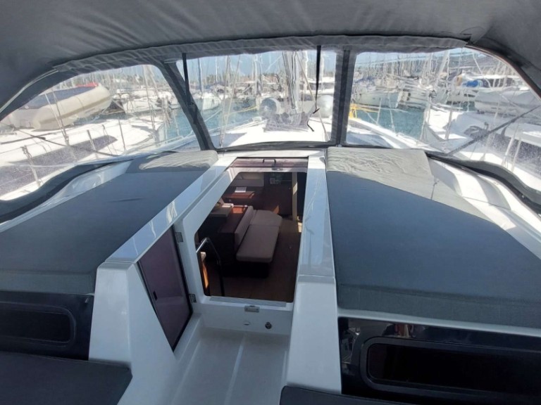 Sailboat rental in Gouvia - Bénéteau Oceanis 51.1