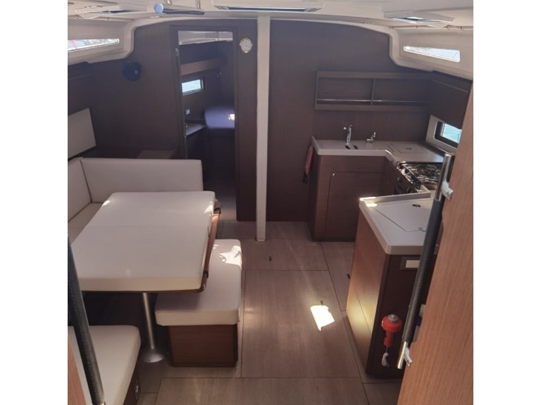 Rent a Bénéteau Oceanis 40.1 Sami