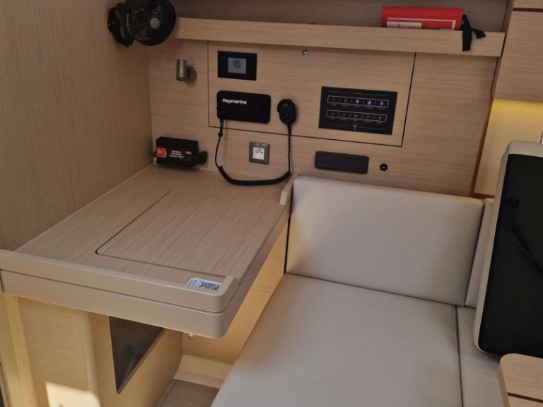 Sailboat rental with or without captain Bénéteau Gouvia