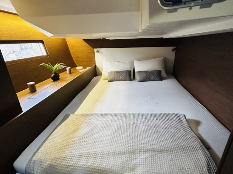 Bareboat Rental Sailboat Bénéteau with a boat licence