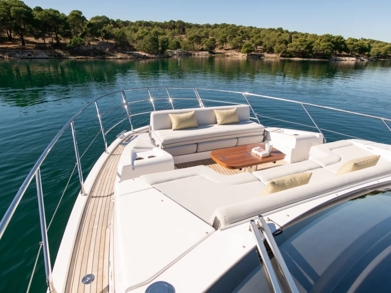 Rent a Azimut Azimut 60 Fly Šibenik