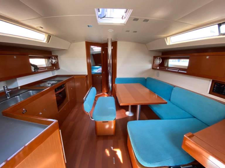 Sailboat rental with or without captain Bénéteau Bocca di Magra