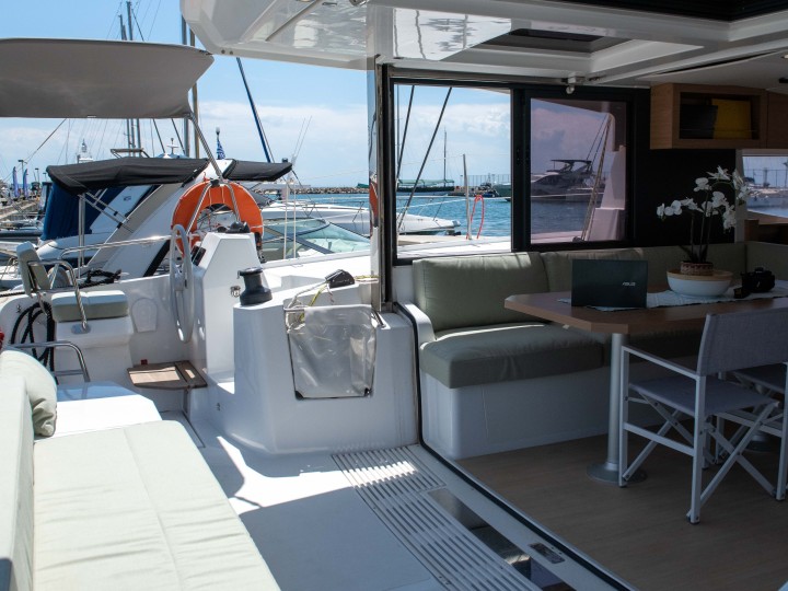 Bareboat Rental Catamaran Bali with a boat licence