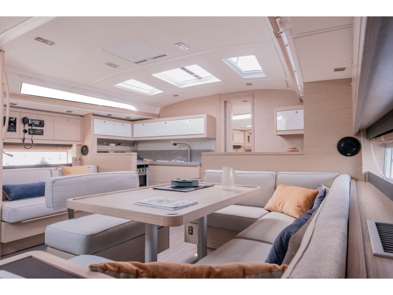 Rent a Dufour Dufour 470 Furnari