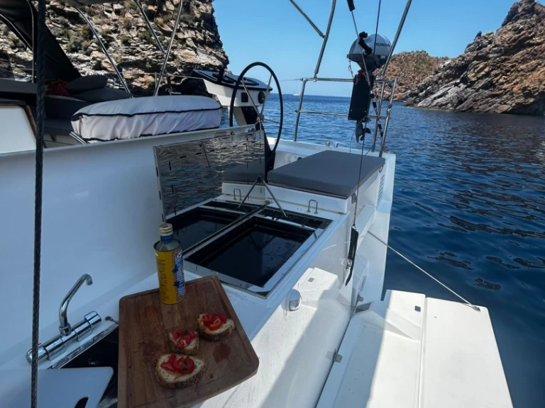 Sailboat rental in Furnari - Dufour Dufour 470