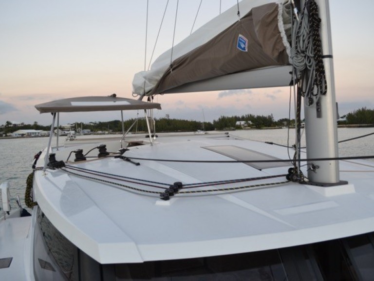 Boat rental Fountaine Pajot Lucia 40 in Road Town on Samboat