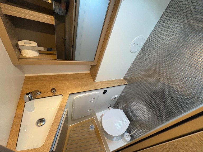 Yacht charter Sukošan cheap Lagoon 42