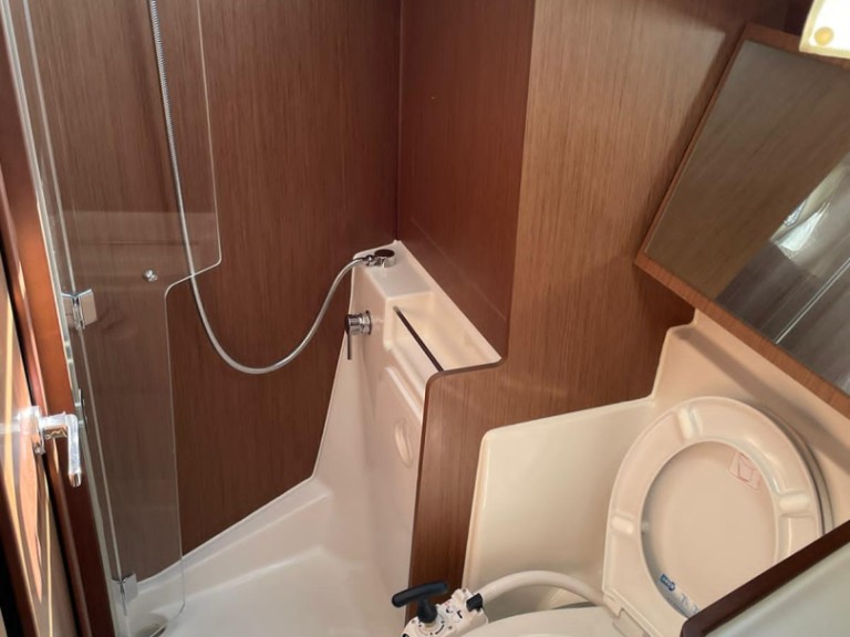 Yacht charter Sukošan cheap Oceanis 41.1