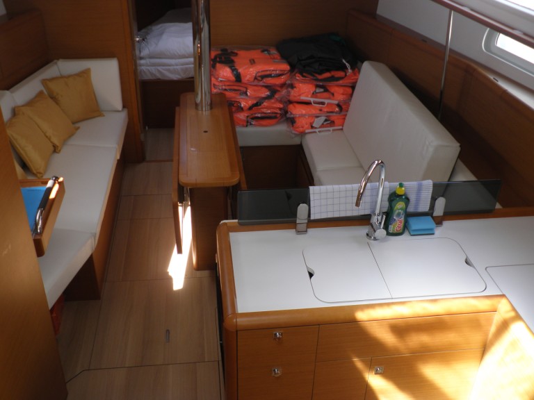 Sailboat rental with or without captain Jeanneau Sukošan