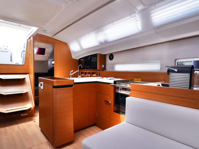 Bareboat Rental Sailboat Jeanneau with a boat licence