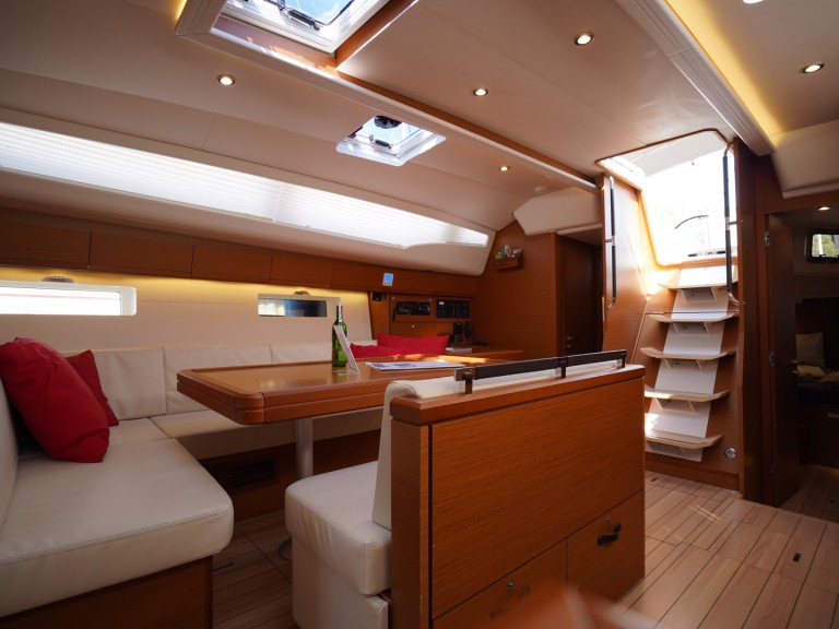 Bareboat Rental Sailboat Jeanneau with a boat licence