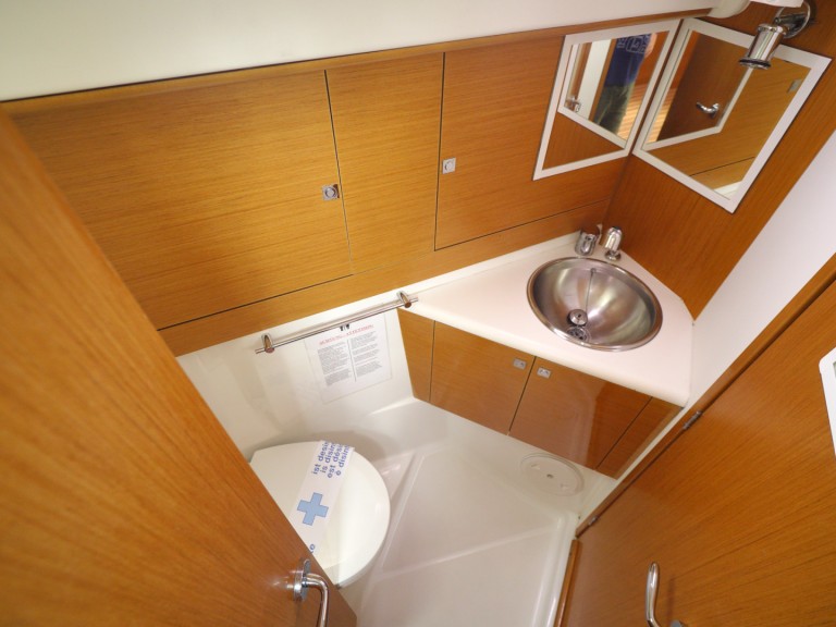 Sailboat rental in Marmaris - Jeanneau Sun Odyssey 44i