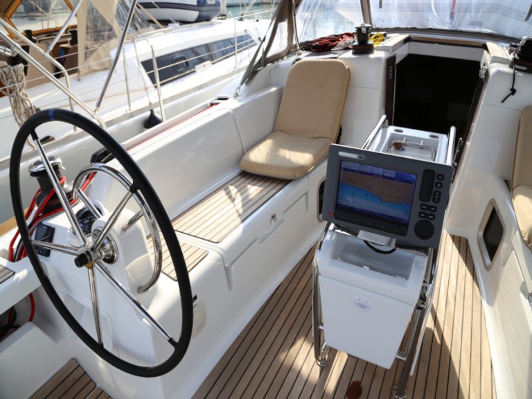 Sailboat rental with or without captain Jeanneau Kaštel Gomilica