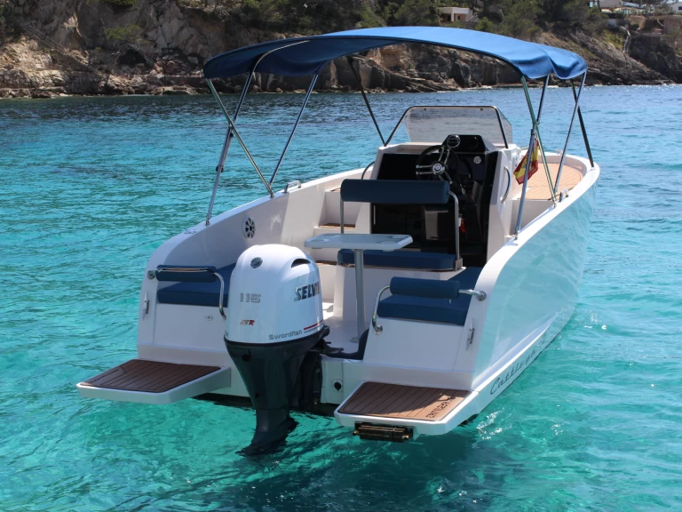 Rent a Cattleya x6 cabin Club Nàutic Santa Ponsa