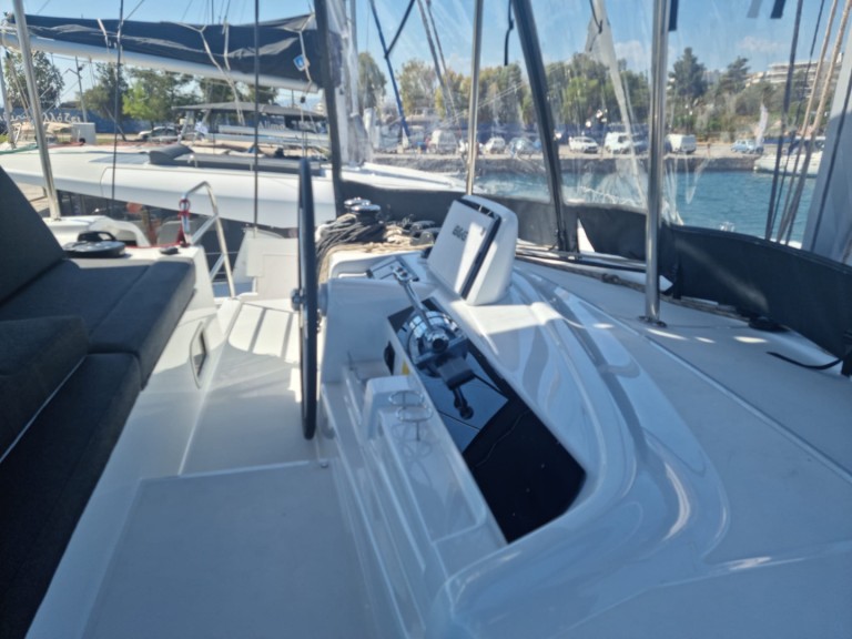 Catamaran rental in Lefkáda - Lagoon Lagoon 46
