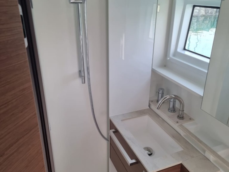 Catamaran rental with or without captain Lagoon Lefkáda