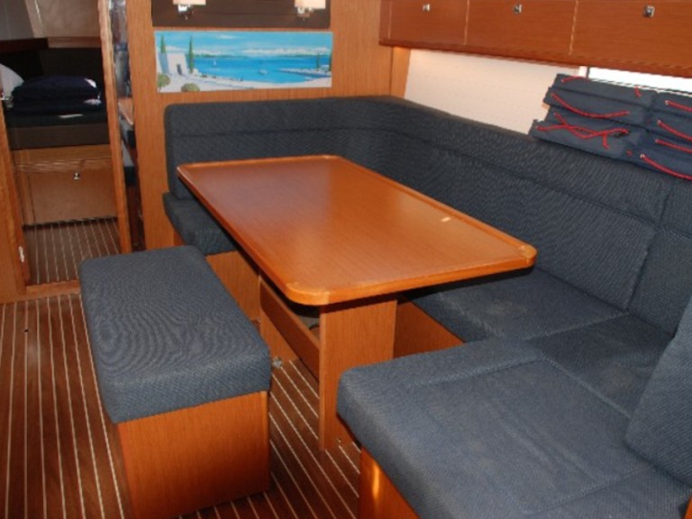 Sailboat for rent Pálairos at the best price