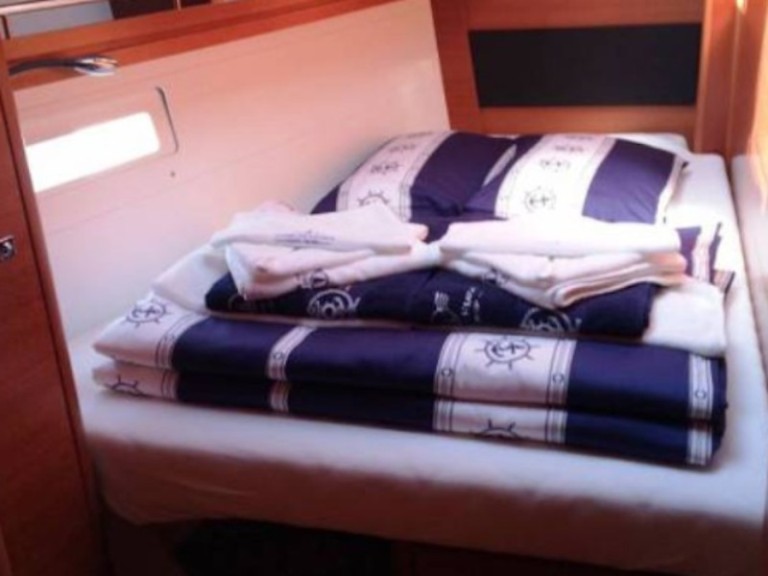 Rent a Dufour Dufour 560 Grand Large Lefkáda