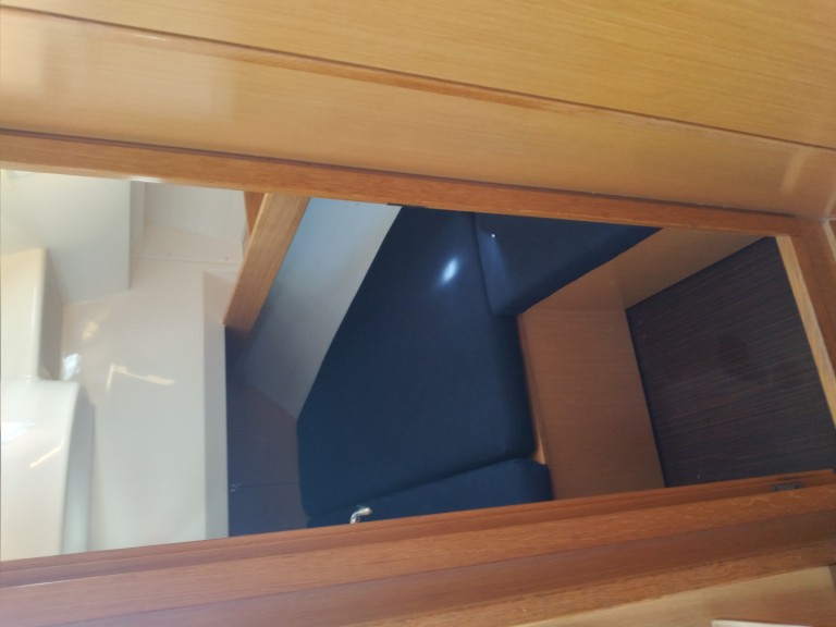 Rent a Bavaria Bavaria 36 Cruiser Pálairos
