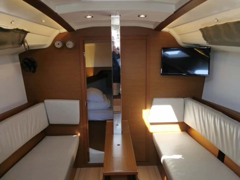 Yacht charter Drage cheap Sun Odyssey 349