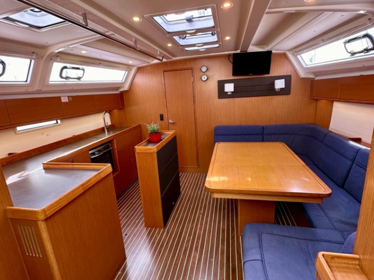 Sailboat for rent Sukošan at the best price
