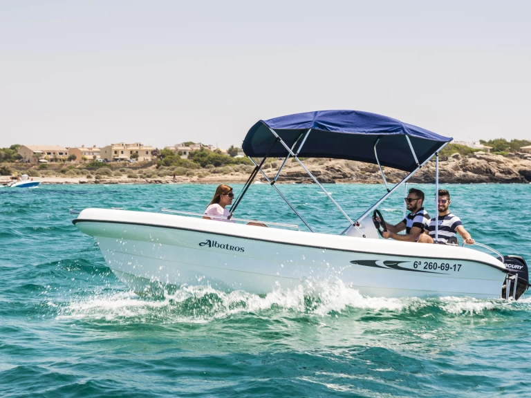 Motorboat for rent Portocolom at the best price