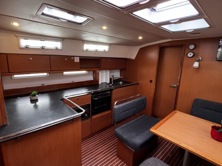 Rent a Bavaria Cruiser 45 Sukošan
