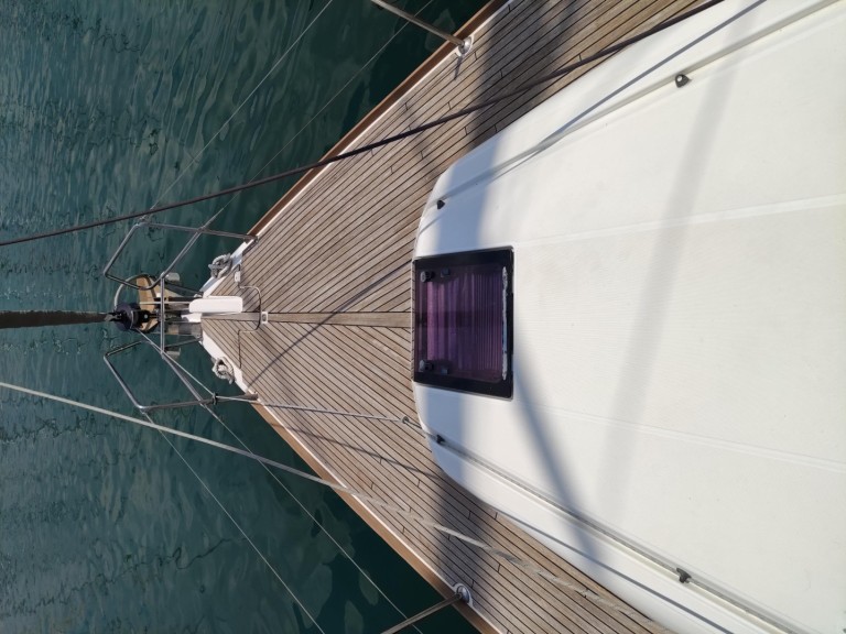 Yacht charter Alimos cheap Sun Odyssey 439