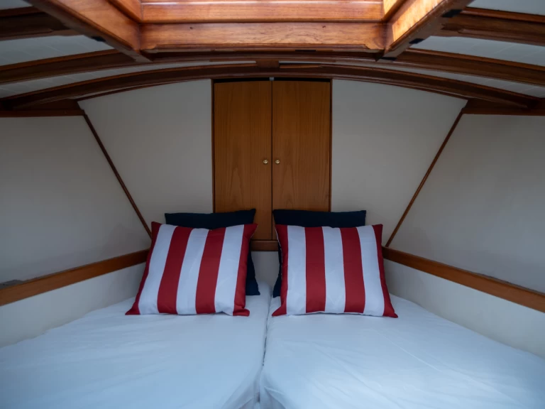 Sailboat for rent Portimão at the best price