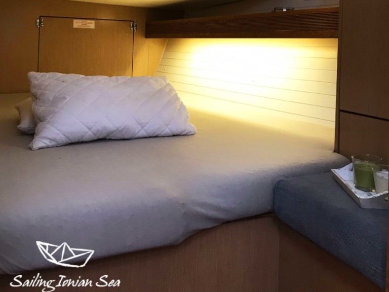 Boat rental Bavaria Bavaria 45 Cruiser in Lefkáda on Samboat