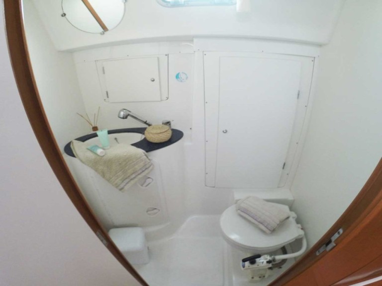 Rent a Bénéteau Cyclades 43.4 Lefkáda