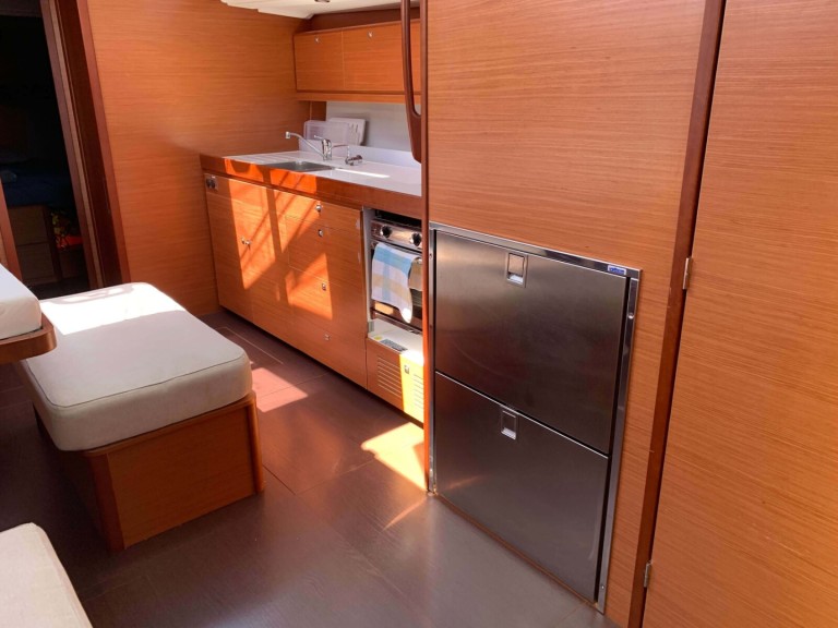 Dufour Dufour 460 Grand Large in Lávrio on SamBoat