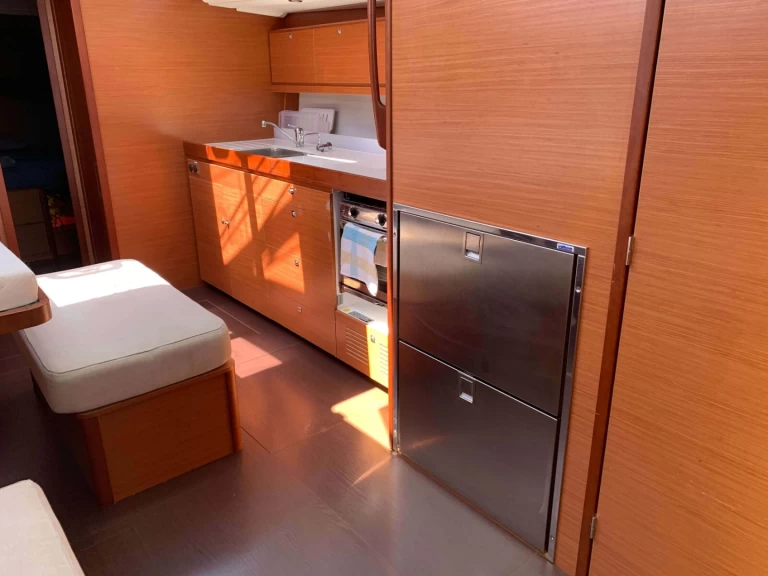 Dufour Dufour 460 Grand Large in Lávrio on SamBoat