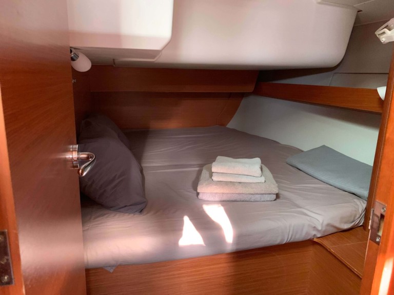 Dufour Dufour 460 Grand Large charter bareboat or captained in  Lávrio