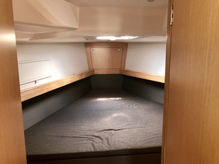 Yacht charter Lávrio cheap Cruiser 41