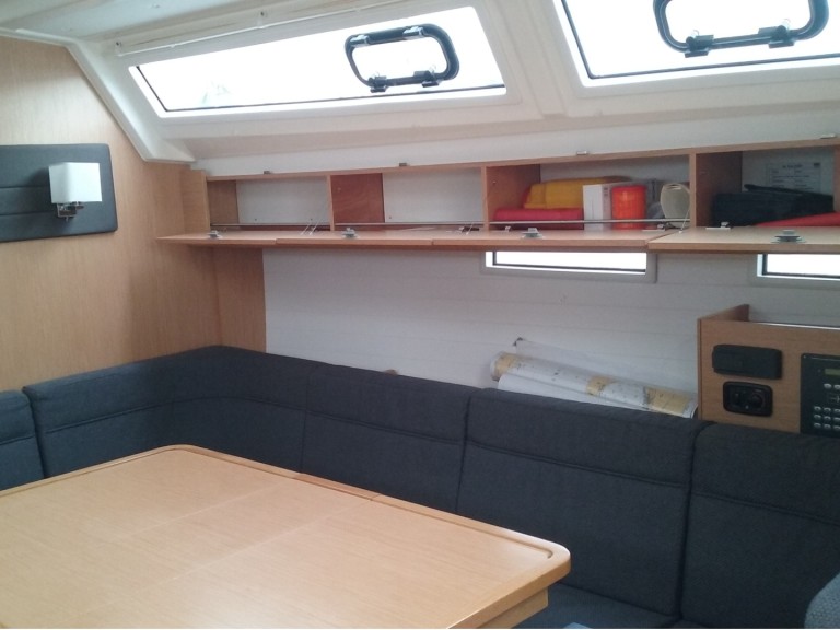Rent a Bavaria Cruiser 46 Primošten
