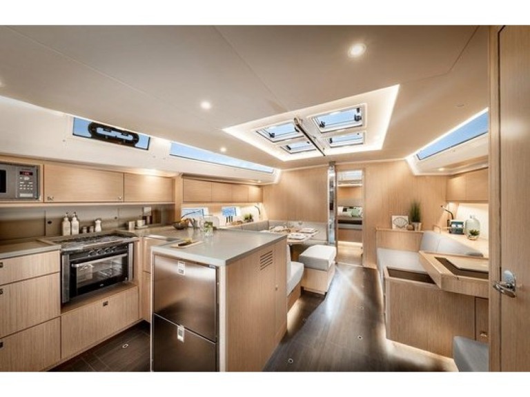 Yacht charter Primošten cheap Bavaria C50 Style