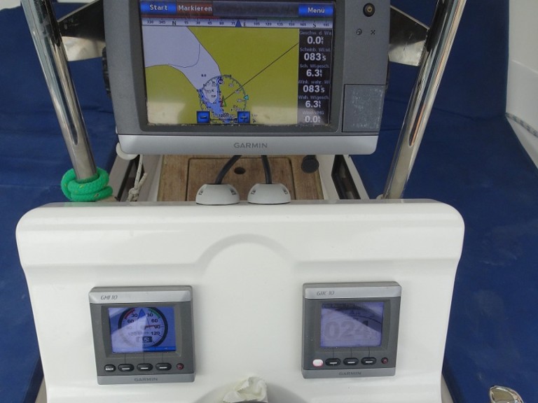 Rent a Bavaria Bavaria 36 Cruiser Primošten