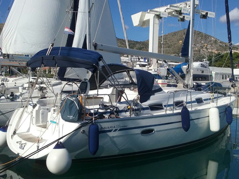 Sailboat rental in Primošten - Bavaria Bavaria 39 Cruiser