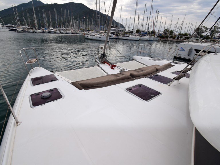 Yacht charter Marmaris cheap Lagoon 421