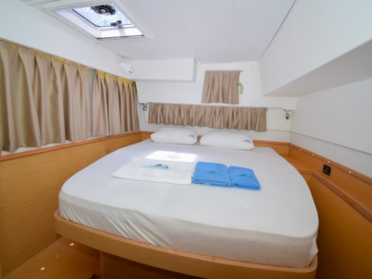 Lagoon Lagoon 42 in Marmaris on SamBoat