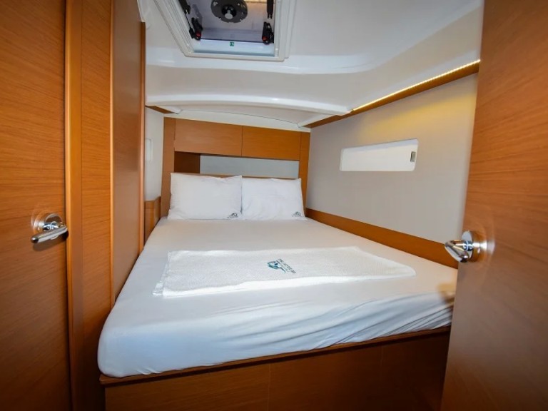 Sailboat rental with or without captain Jeanneau Marmaris