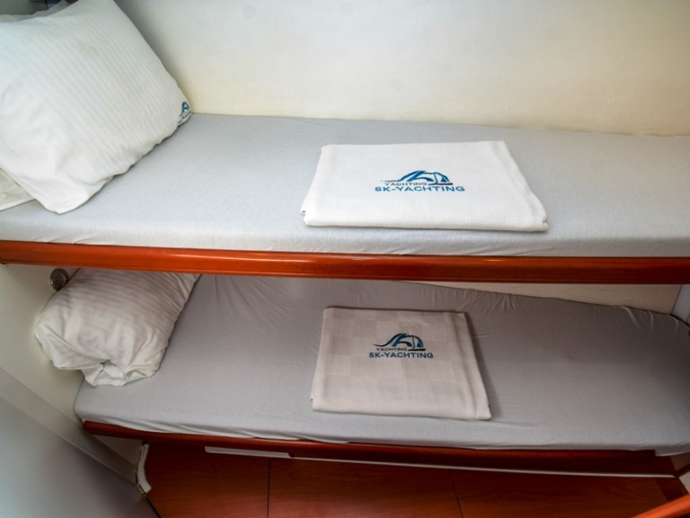 Bénéteau Cyclades 43.4 in Marmaris on SamBoat