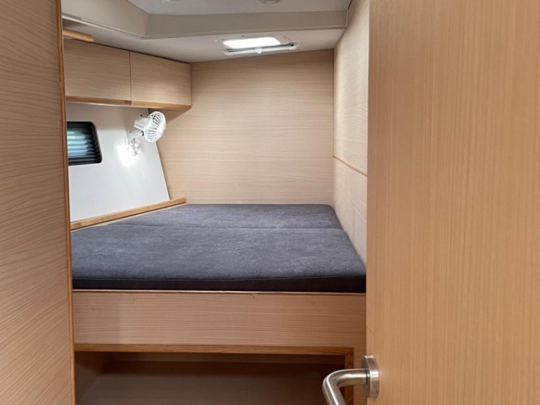 Sailboat rental with or without captain D&D Yacht Salerno