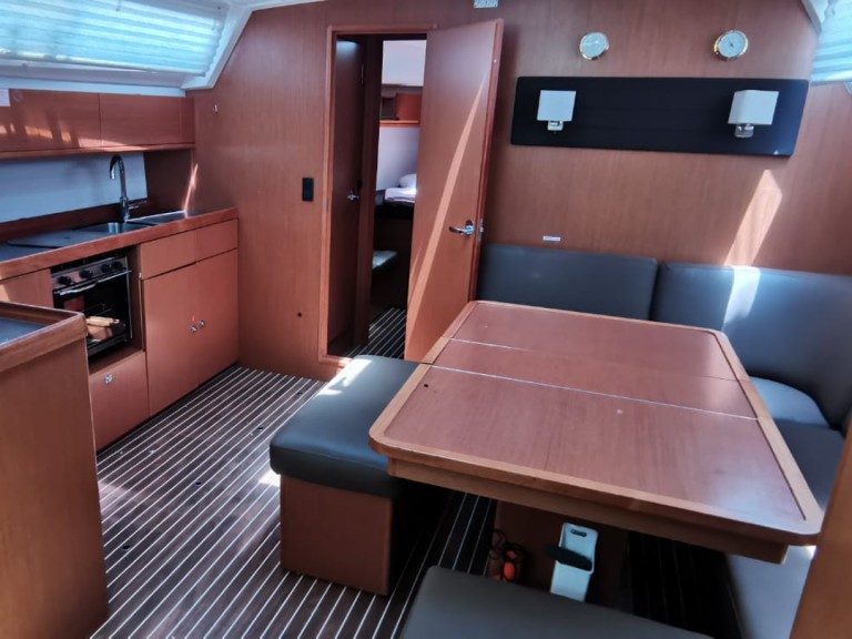 Bareboat Rental Sailboat Bavaria with a boat licence