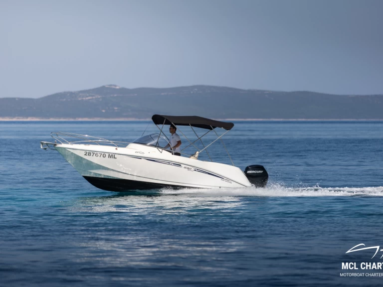 Motorboat for rent Mali Lošinj at the best price