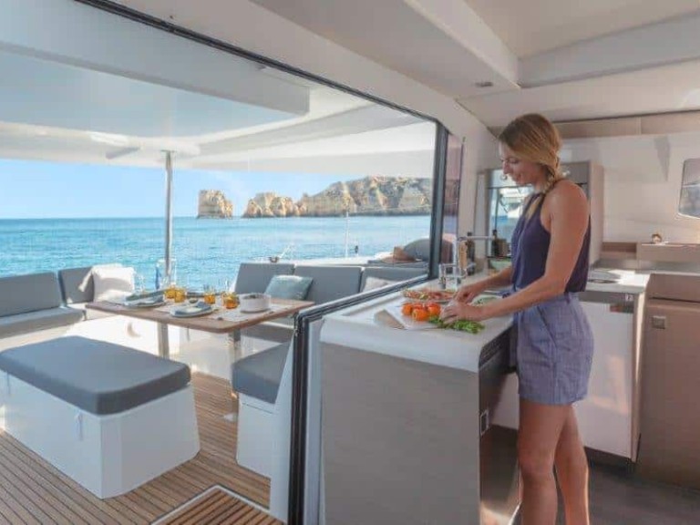 Rent a Fountaine Pajot Elba 45 Palma de Mallorca