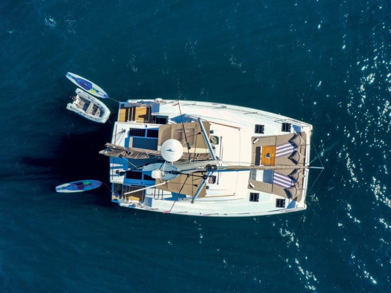 Yacht charter Lefkáda cheap Bali 4.6