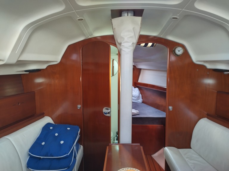 Sailboat rental with or without captain Bénéteau Yerseke