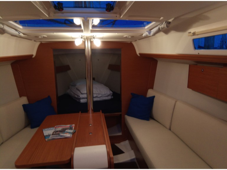 Yacht charter Yerseke cheap Dufour 310 Grand Large